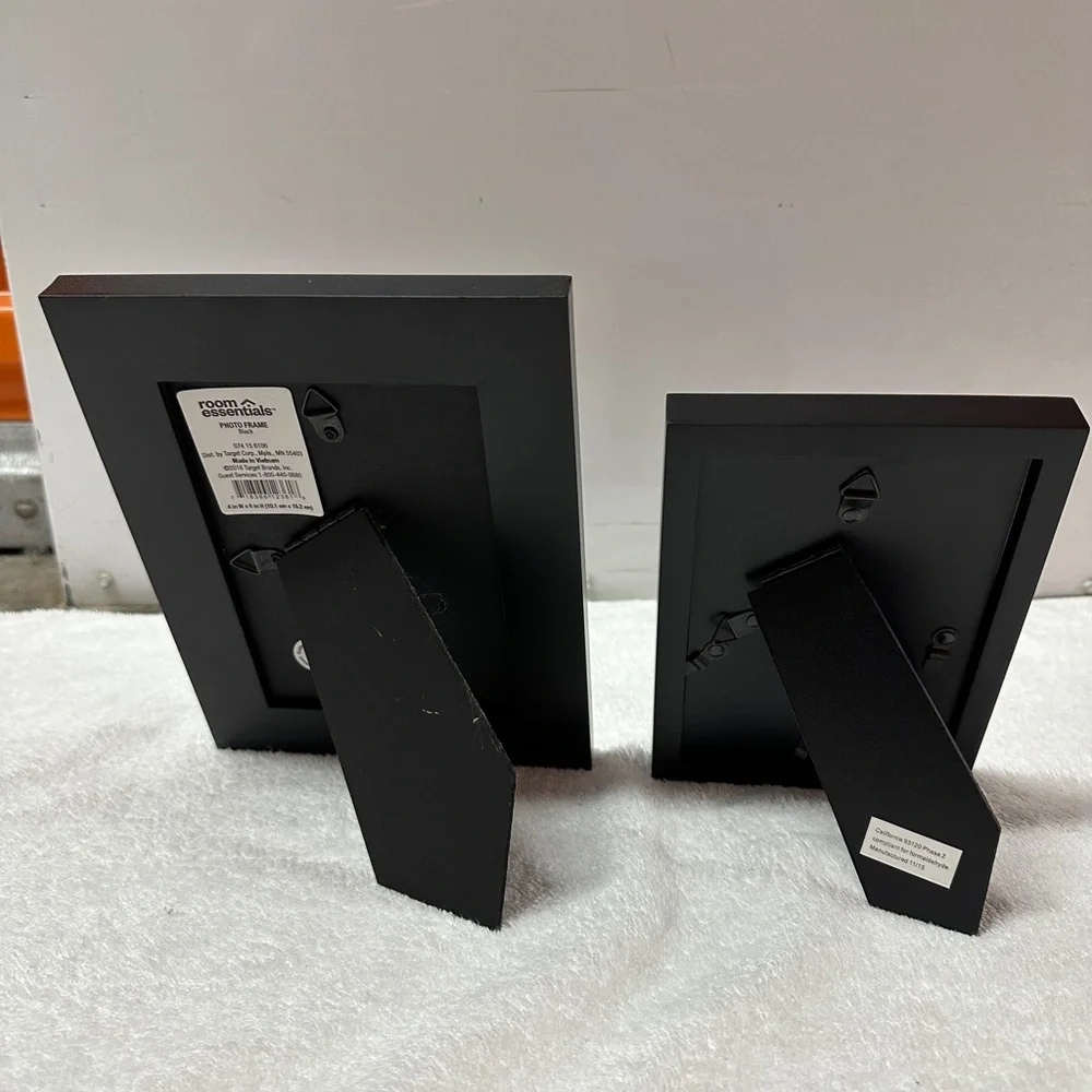 2 Matt Black 4x6 Frames PRICED TO SELL